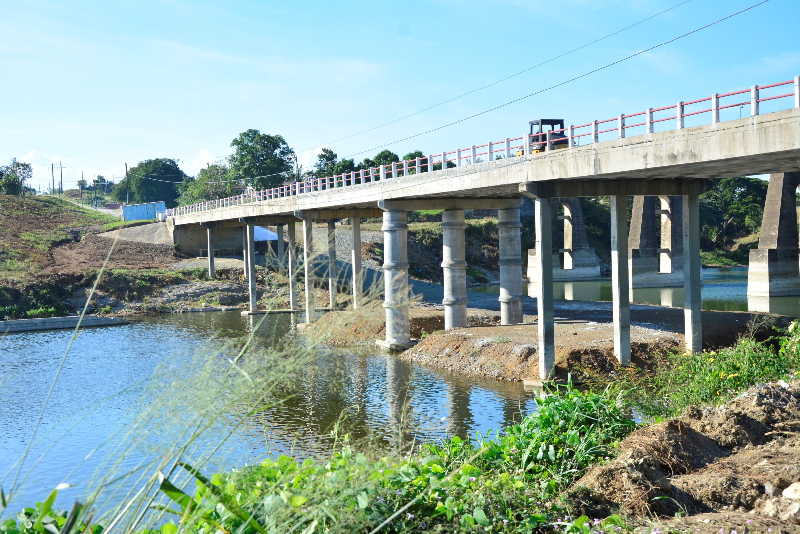 sancti spiritus, puente sobre el rio zaza, zaza del medio