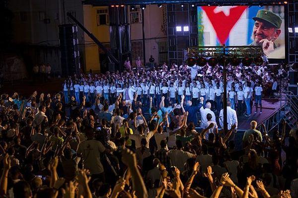 cuba, #fidelporsiempre, fidel castro, homenaje a fidel, miguel diaz-canel, presidente de cuba, universidad de la habana, jovenes cubanos