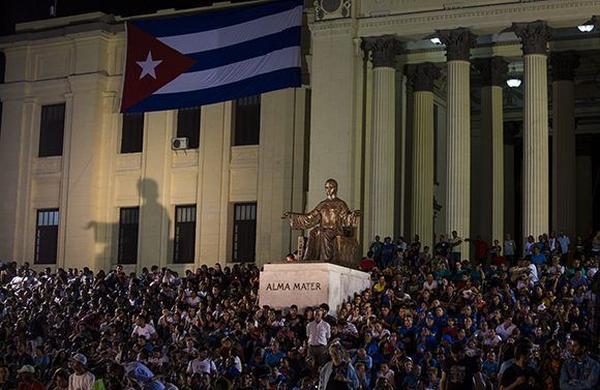 cuba, #fidelporsiempre, fidel castro, homenaje a fidel, miguel diaz-canel, presidente de cuba, universidad de la habana, jovenes cubanos