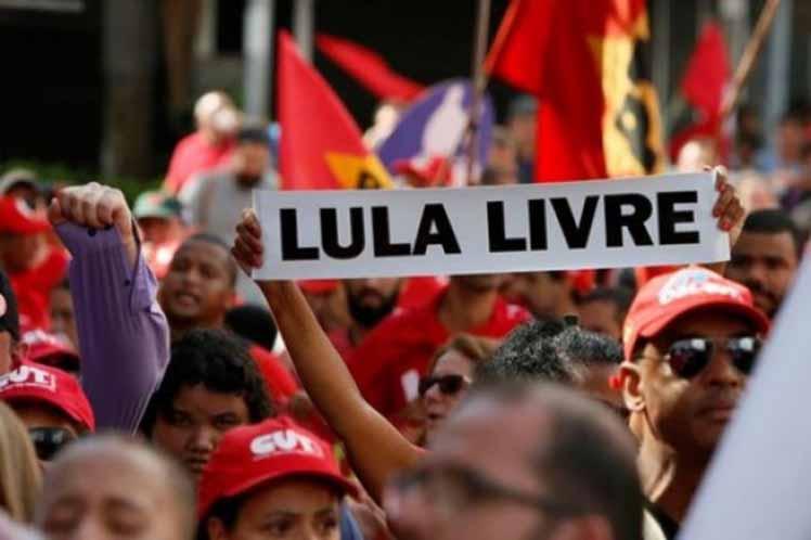 Cubans back campaign of solidarity with Lula.