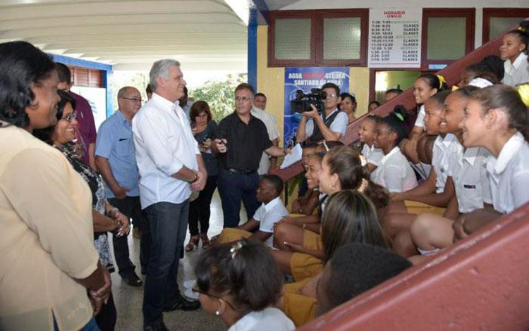 cuba, dia del educador, educacion, miguel diaz-canel, presidente de cuba