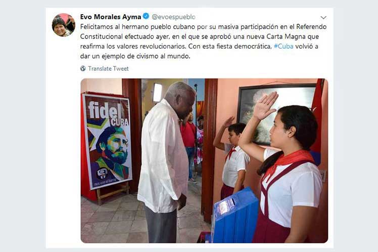 El presidente boliviano también destacó la masiva participación de los cubanos en la consulta. (Foto: PL)