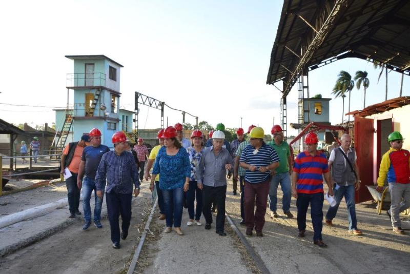 sancti spiritus, central uruguay, jatibonico, zafra azucarera, jose ramon machado ventura