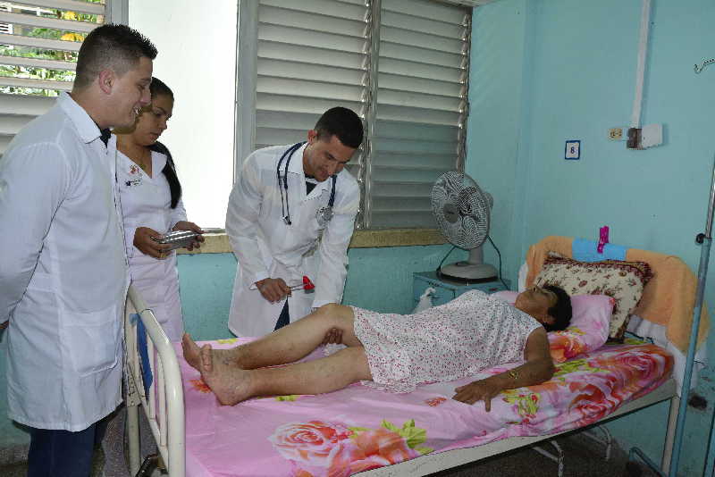 Salud, Hospital Camilo Cienfuegos, neurocirugía