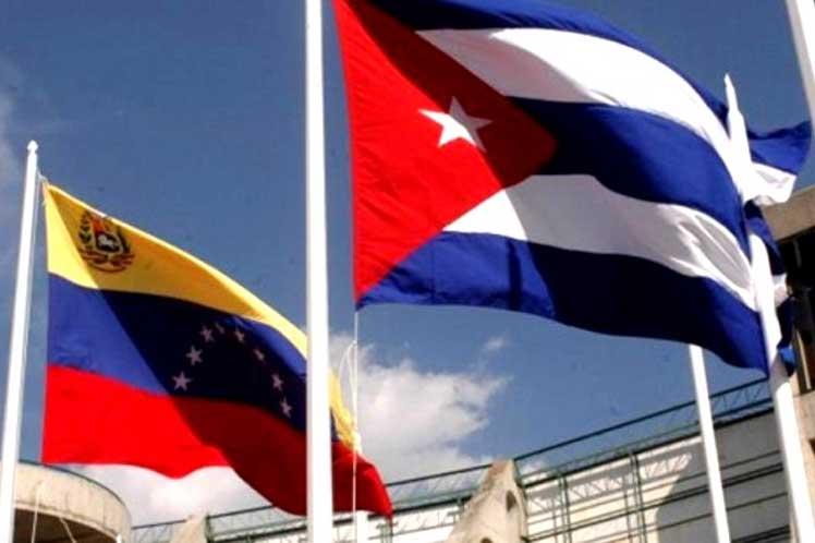 banderas, cuba, venezuela