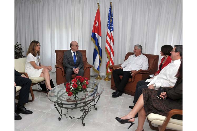 Además de las relaciones bilaterales, Díaz-Canel y McGovern abordaron 'otros temas de interés común'. (Foto: PL)