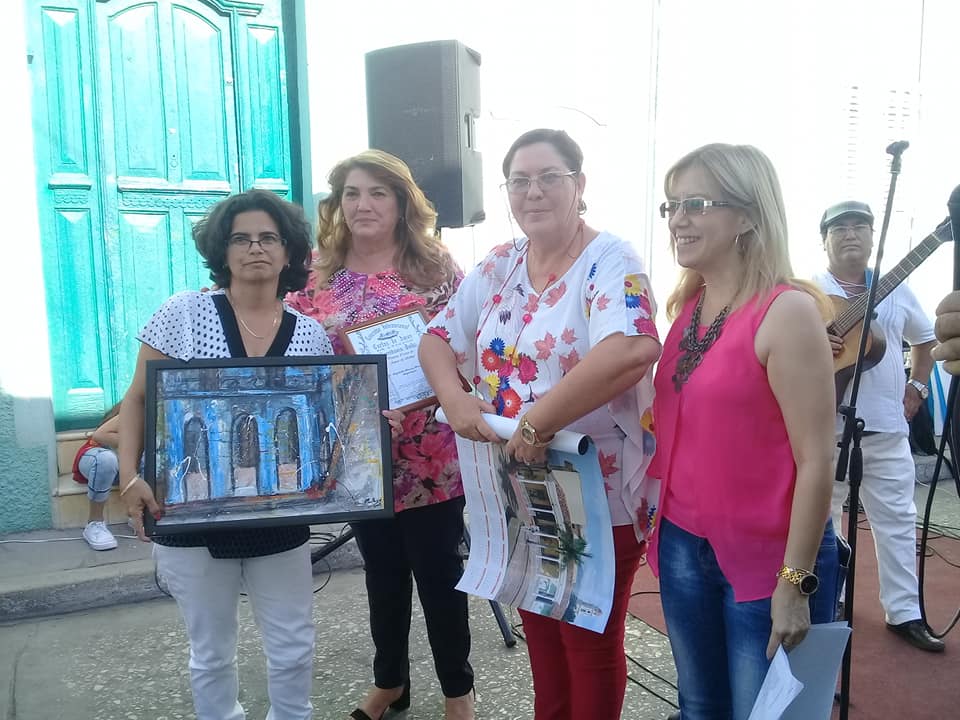 Elizabet Álvarez, de Mayabeque, ganó el apartado especial del certamen. (Fotos: Facebook de Cultura espirituana)