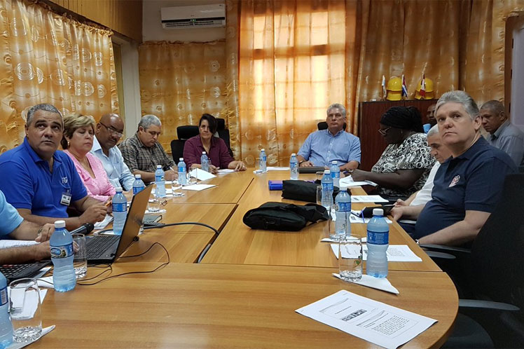 Como parte de la visita de trabajo del Consejo de Ministros a Matanzas, Díaz-Canel se reunió con directivos universitarios. (Foto: PL)