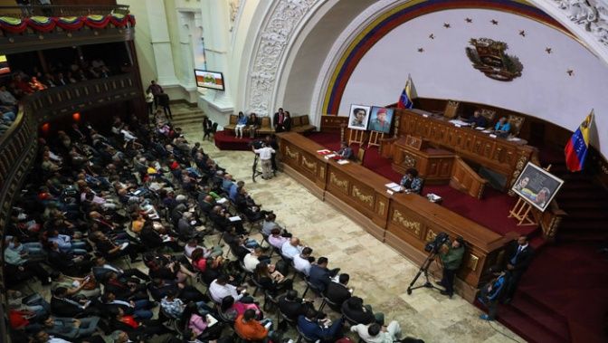 Con el acuerdo, la Asamblea Constituyente da cumplimiento a la Constitución de la República, votada por el pueblo venezolano. (Foto: TeleSUR)