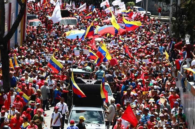 La movilización de este sábado ratifica al mundo de que Venezuela es libre, digna e independiente. (Foto: PL)