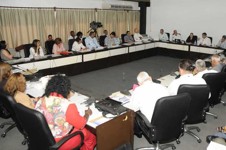 cuba, parlamento cubano, ley helm-burton, bloqueo de eeuu a cuba, asamblea nacional del poder popular, comisiones de trabajo permanente de la asamblea nacional