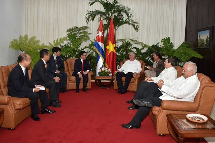 Entre las notas destacadas de la jornada, figuró el encuentro del canciller vietnamita con el presidente Miguel Díaz-Canel. (Foto: PL)