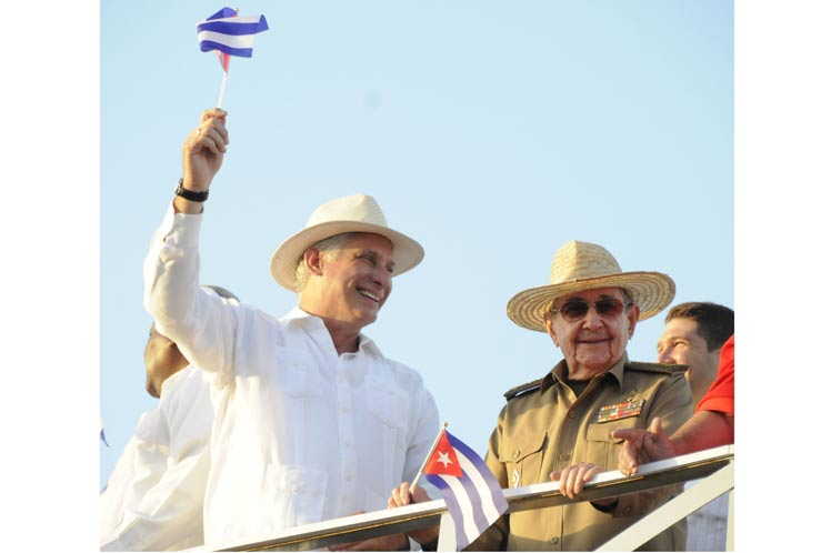 cuba, dia internacional de los trabajadores, primero de mayo, primero de mayo en cuba, raul castro, miguel diaz-canel