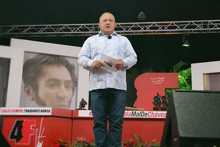 Cabello recordó que hasta la fecha a 14 miembros de la Asamblea Nacional en desacato se les retiró la inmunidad. (Foto: PL)