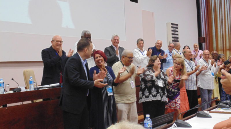 Presentación del nuevo ejecutivo de la Uneac en el IX Congreso de la organización. (Foto:  Taissé Del Valle)