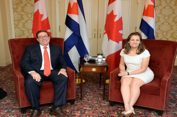 Bruno Rodríguez, titular cubano de Relaciones Exteriores, sostuvo un intercambio con su homóloga, Chrystia Freeland. (Foto: PL)