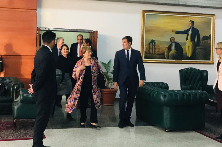 El informe de la visita de Bachelet a Venezuela abundó en referencia a los sectores críticos y omitió la información oficial. (Foto: PL)