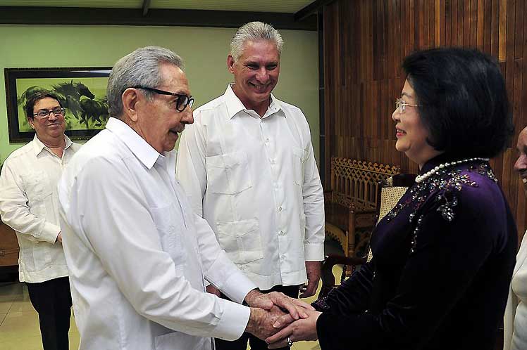 Las partes dialogaron sobre los entrañables lazos de hermandad que unen a los dos pueblos, partidos y gobiernos. (Foto: PL)