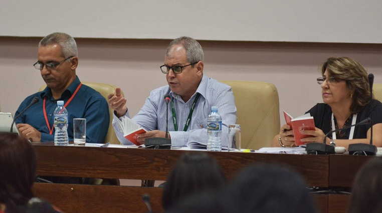 cuba, parlamento cubano, asamblea nacional del poder popular, simbolos nacionales, ley electoral, ley de pesca