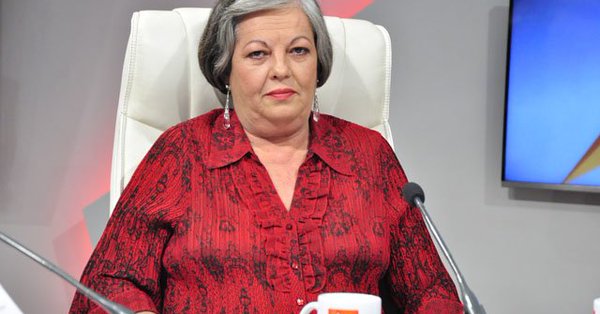 La ministra sugirió que ante cualquier duda se consulte a la instancia superior para
evitar malentendidos. (Foto: Radio Rebelde)