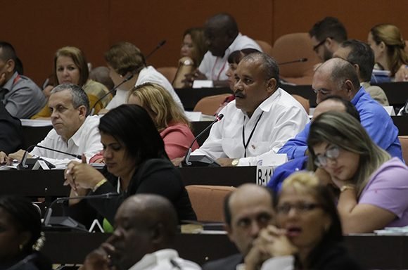 Tercer periodo ordinario de sesiones de la IX Legislatura de la Asamblea Nacional del Poder Popular en Cuba. (Foto: Abel Padrón Padilla / Cubadebate)