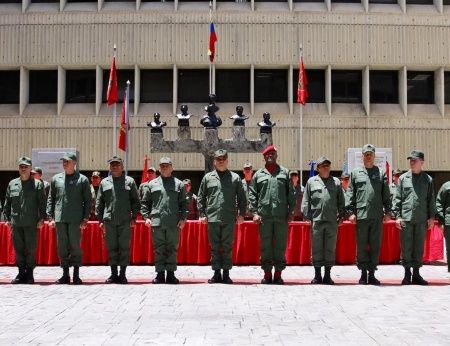 La FANB permanecerá firme junto al pueblo en defensa del Estado  venezolano, aseguró el ministro Vladimir Padrino. (Foto: TeleSUR)