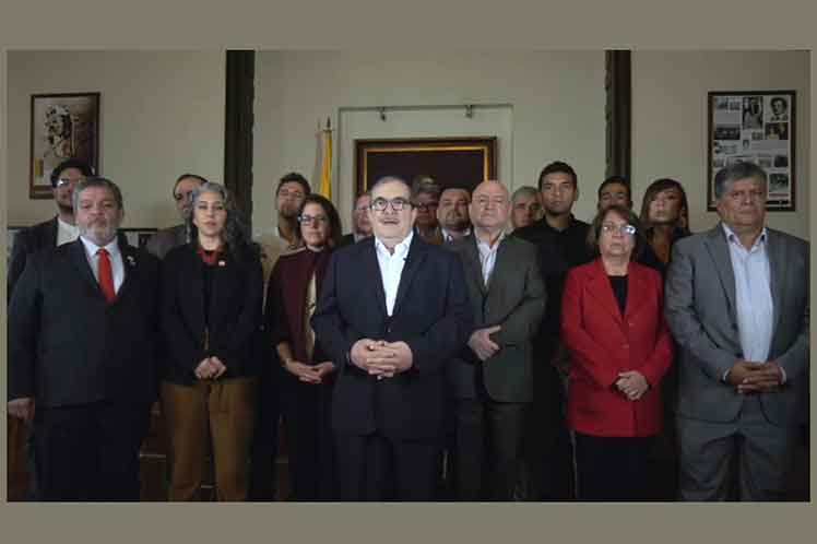 Los partidos de oposición presentaron su respusta a la alocución del Presidente de la República sobre el anuncio de Iván Márquez de regresar a las armas. Foto: PL.