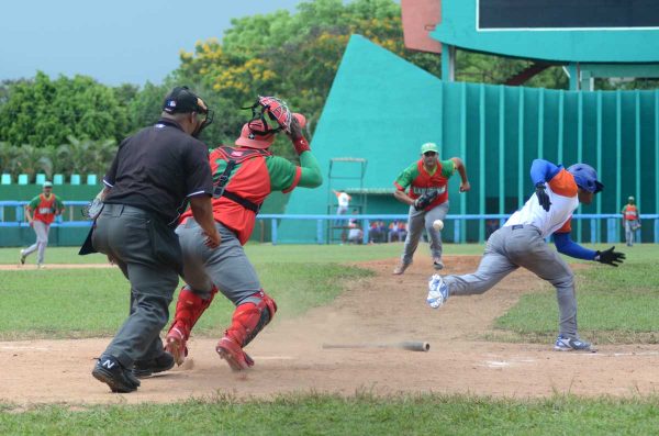 Béisbol, Gallos, Serie Nacional, Las Tunas, Sancti Spíritus