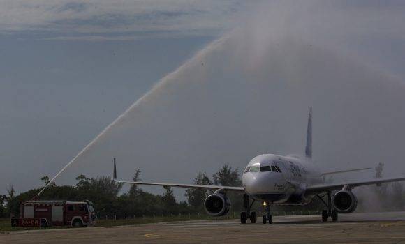 Nueve aeropuertos cubanos sufrirán las secuelas de la medida de la administración Trump. (Foto: Ismael Francisco / Cubadebate)