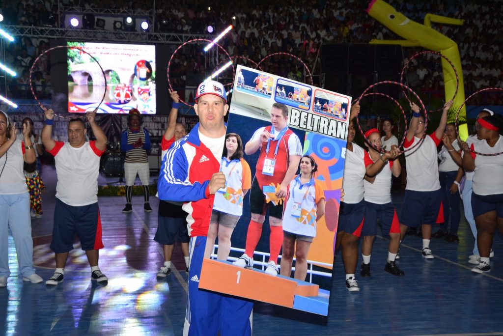 Yoandy Beltrán fue reconocido por ser el atleta más integral de la delegación cubana a los Juegos Mundiales de Olimpíadas Especiales. (Fotos: Vicente Brito / Escambray)