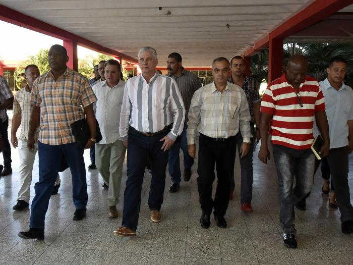 cuba, ciego de avila, miguel diaz-canel, presidente de la republica de cuba, calentadores solares, construccion de viviendas, eide