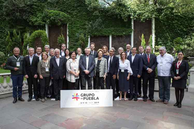 El Grupo de Puebla, fundado por 32 líderes internacionales, entre ellos varios expresidentes, concluyó este domingo en Buenos Aires su segundo encuentro. (Foto: PL)