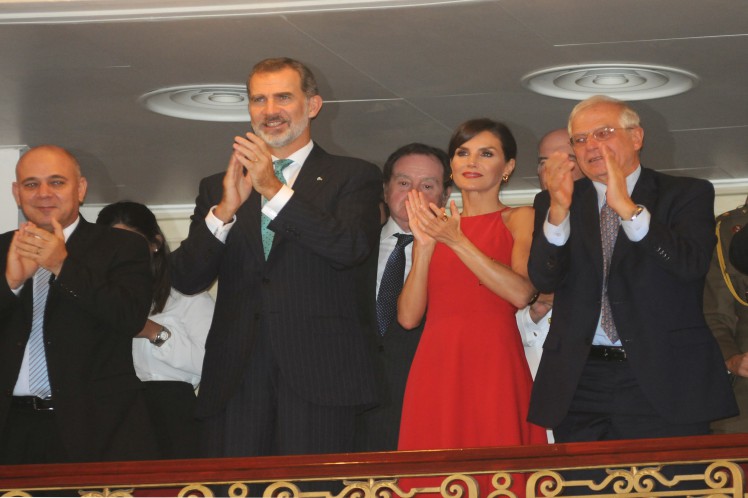 Los reyes de España agradecieron la propuesta. (Foto: PL)