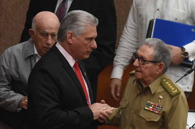 Raúl propuso debatir nacionalmente el discurso del presidente de Cuba en la clausura de la Asamblea Nacional. (Foto: PL)