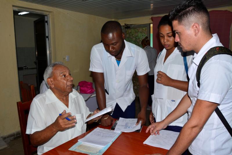 sancti spiritus, dia de la medicina latinoamericana, medicos espirituanos, salud publica