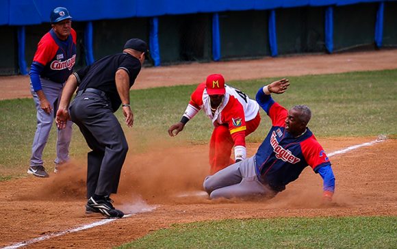 La Serie salió del pantano y va para la llanura. (Foto: Irene Pérez / Cubadebate)