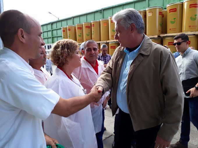 sancti spiritus, miguel diaz-canel bermudez, presidente de cuba en sancti spiritus, canasta basica