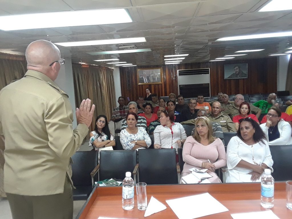 El taller incluyó las medidas de defensa civil durante el enfrentamiento a un sismo de gran intensidad. (Foto: Luis Herrera)