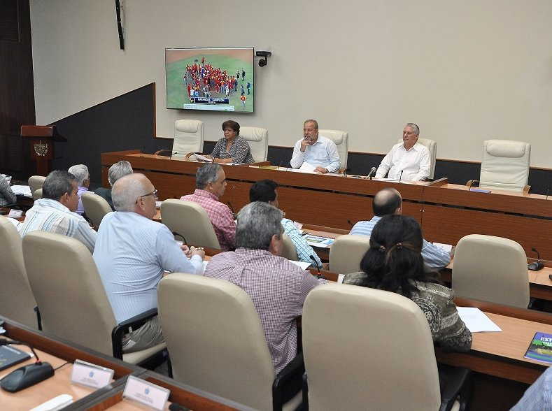 cuba, deportes, inder, beisbol, beisbol cubano, serie nacional de beisbol, miguel diaz-canel, presidente de la republica de cuba, manuel marrero, primer ministro