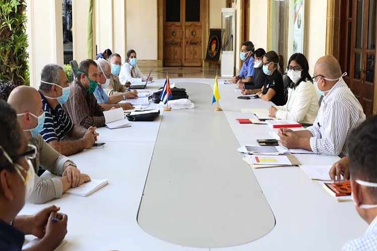 El encuentro de especialistas venezolanos y cubanos busca fortalecer acciones para  contener la propagación de la enfermedad. (Foto: PL)