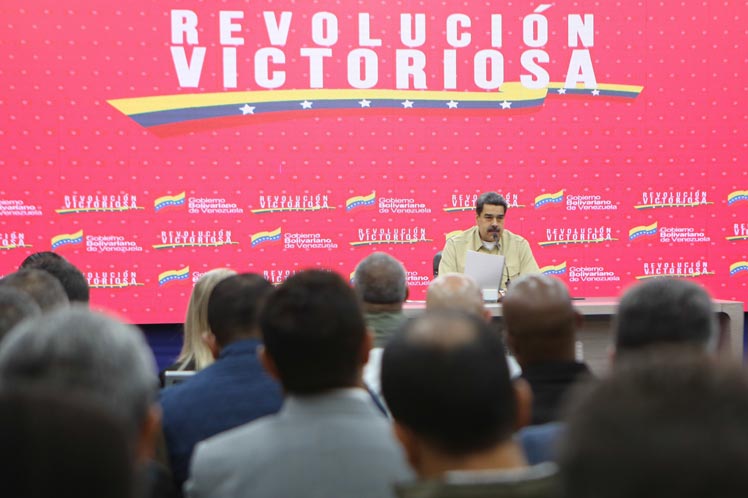 El presidente venezolano sostuvo un encuentro con gobernadores y el Consejo Bolivariano de Alcaldes y Alcaldesas. (Foto: PL)
