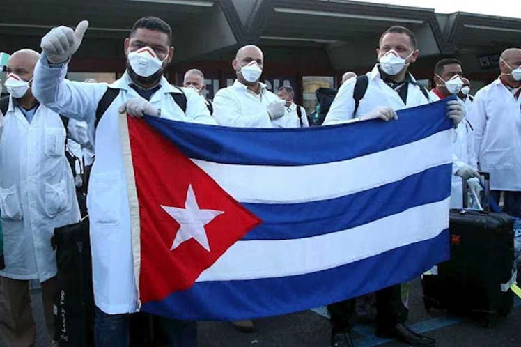 El mensaje califica de 'vergonzoso' que Cuba sea criticada por EE.UU. por enviar médicos capacitados a todo el mundo. (Foto: PL)