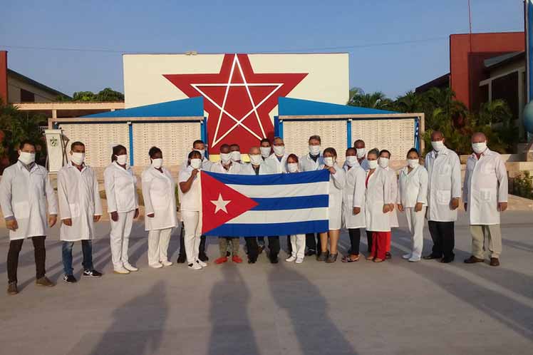 El contingente médico internacional de Cuba resulta el único en dar una respuesta científica y humanitaria ante la pandemia a escala  mundial. Foto: PL.