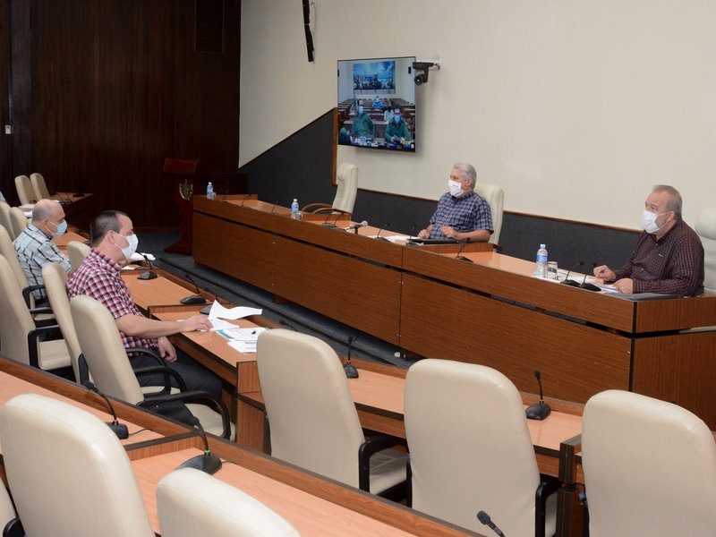 En el encuentro de este miércoles se reconoció a los profesionales de la enfermería. (Foto: Estudios Revolución)