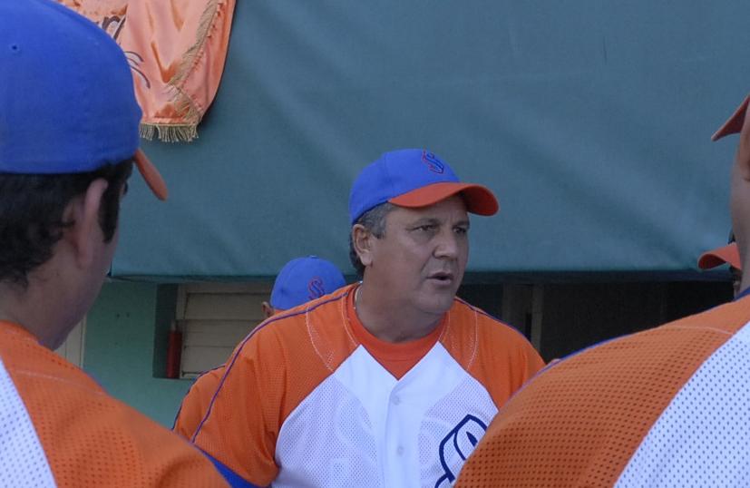 sancti spiritus, serie nacional de beisbol, los gallos, juan castro, gallos