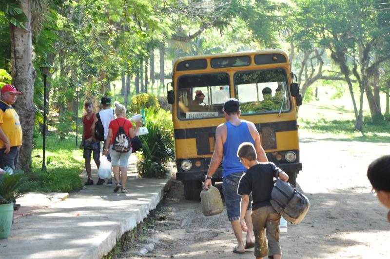 sancti spiritus, transporte escolares, verano, etapa estival, playa, recuperacion post covid-19 en cuba