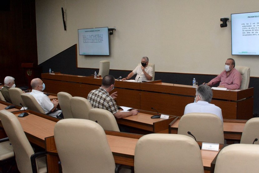 El grupo temporal de trabajo que a diario encabezan el Presidente de la República y el Primer Ministro, aprobó el paso de Matanzas a la segunda fase. (Foto: Estudios Revolución)