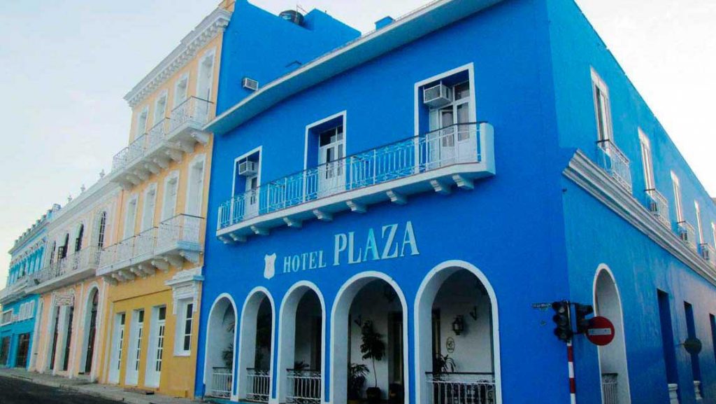 El Hotel Plaza dispone de una wifi que permite a los posibles clientes consultar los servicios de las diferentes instalaciones. (Foto: Escambray)