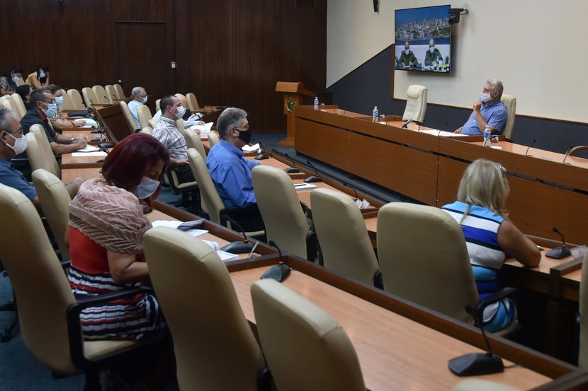 En el encuentro habitual de enfrentamiento a la COVID, se exhortó a prestar atención a la situación meteorológica que rodea al país. (Foto: Estudios Revolución)