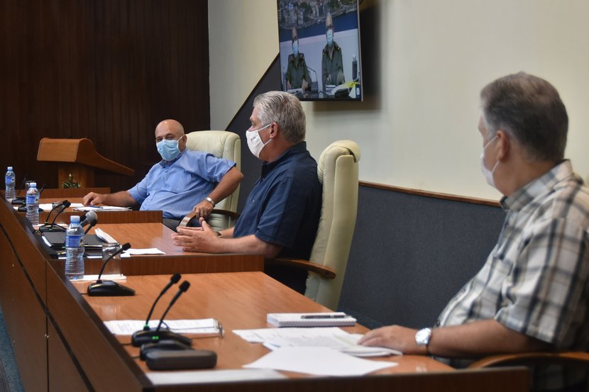 Siempre que vamos a medidas restrictivas se exigen sacrificios sociales, familiares y personales, aseguró el presidente cubano Miguel Díaz-Canel. (Foto: Estudios Revolución)